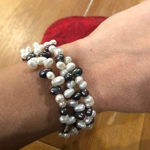 Fresh water pearl bracelet